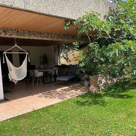 Ferienwohnung Ruhig, Sonnig Und Etwas Speziell Hilzingen Exterior foto